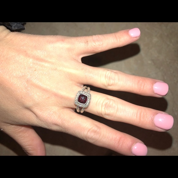 David Yurman Petite Albion ring w/ Garnet/diamonds - Picture 3 of 6